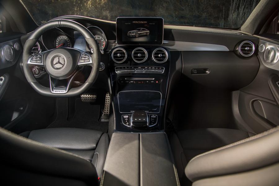 Торпедо Mercedes-AMG C43 4Matic Coupe 2016 года  (NA) (фото 21 из 25)